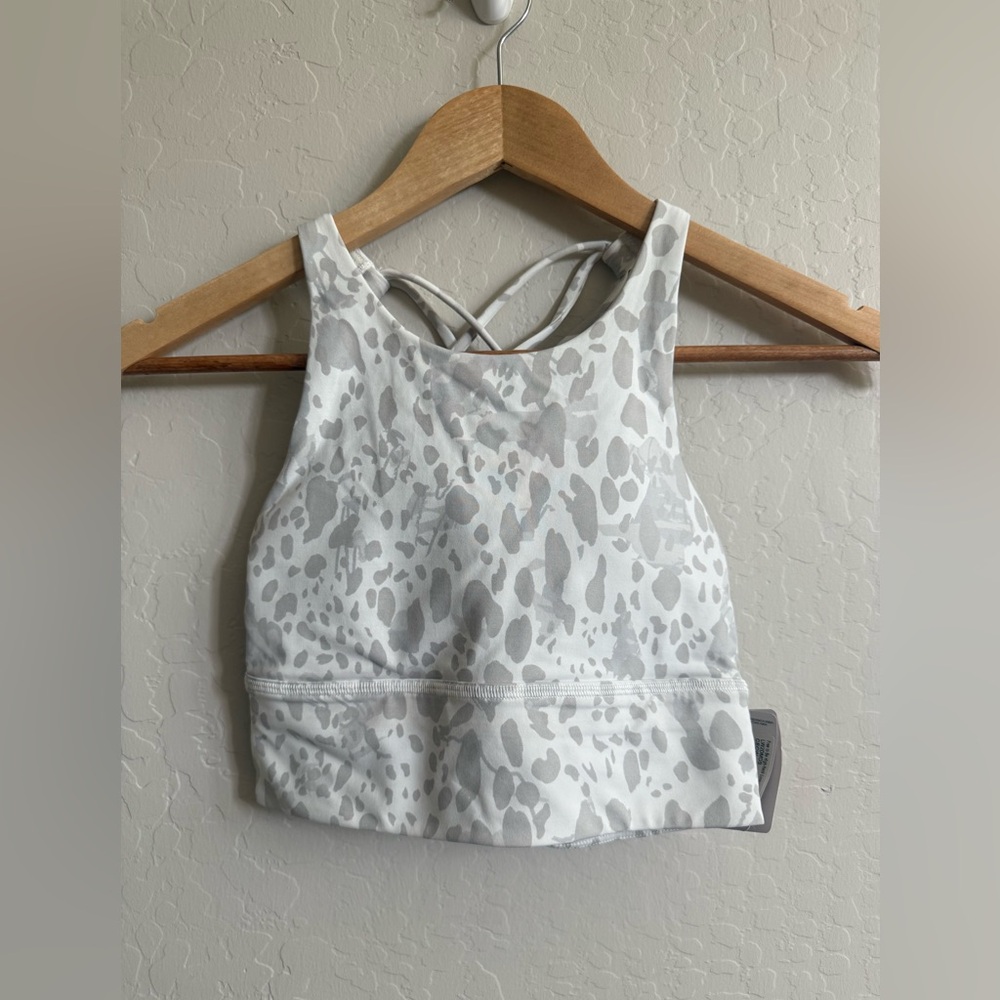 Free to Be Wild Lululemon Longline White Gray Leopard Print Sports Bra Sz 4 NWT